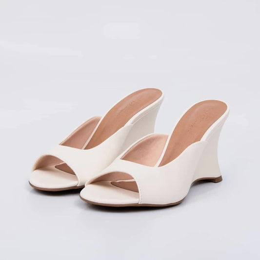 Oasis - Tamanco Feminino Anabela Bico Aberto Liso Off-white