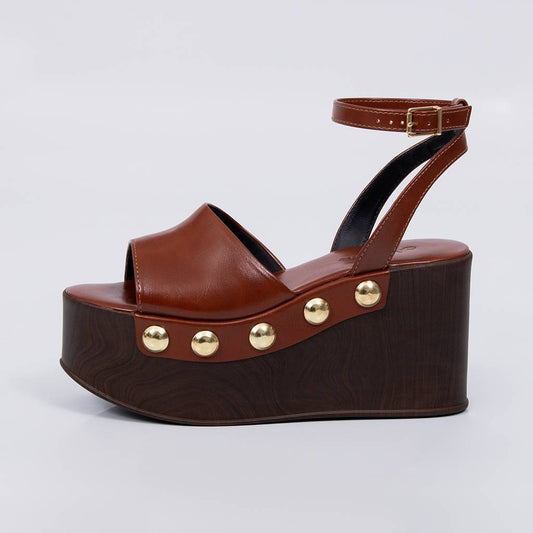 Marrocos - Sandália Feminina Anabela Tachas Douradas Caramelo