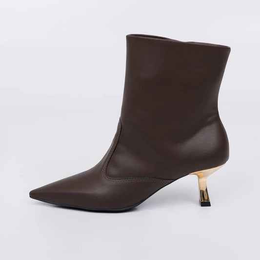 Samara - Bota Feminina Salto Baixo Zíper Aplicação Marrom Escuro