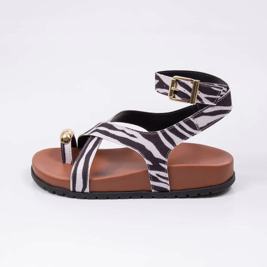 Glam - Sandália Papete Feminina Tiras Médias Aplicação Fivela Zebra